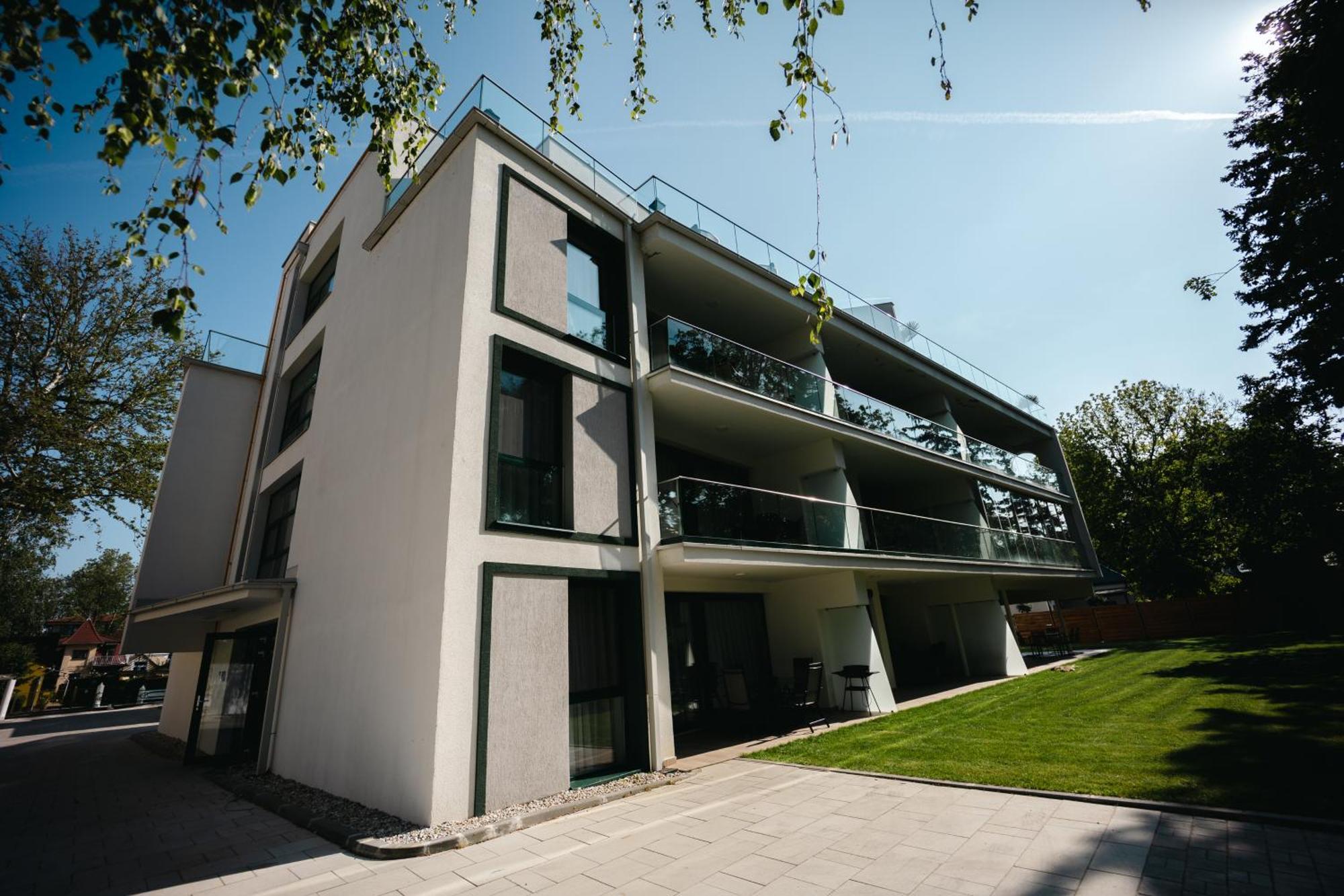 Villa Bauhaus Wellness Apartman Fsz. 1 Siófok Exterior foto