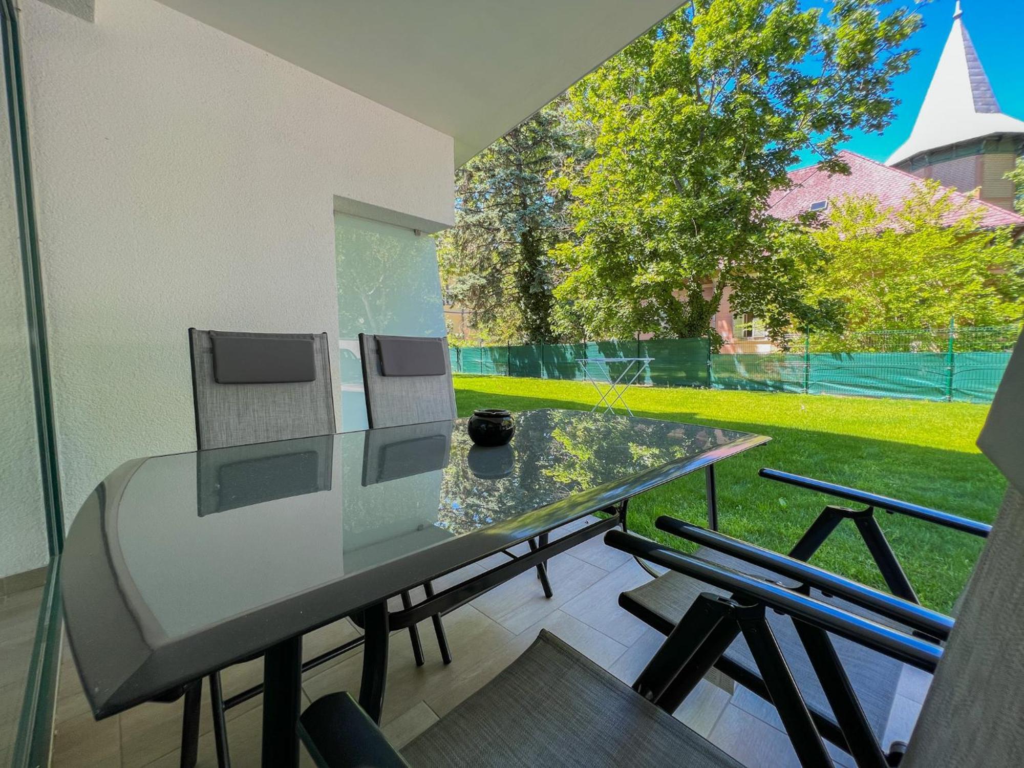 Villa Bauhaus Wellness Apartman Fsz. 1 Siófok Exterior foto